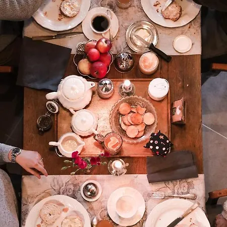 فندق مبيت وإفطار Les Du 3*